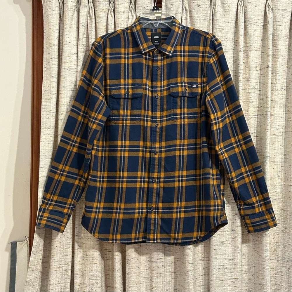 Vans Classic Fit Plaid Flannel Button Down Shirt